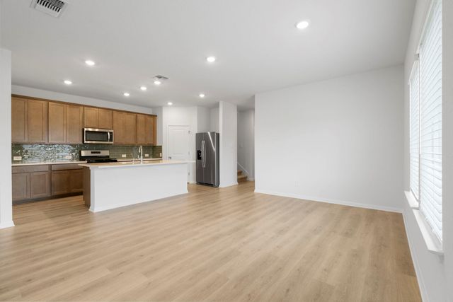 104 Boondoggle RDG -, Cedar Creek, TX 78612