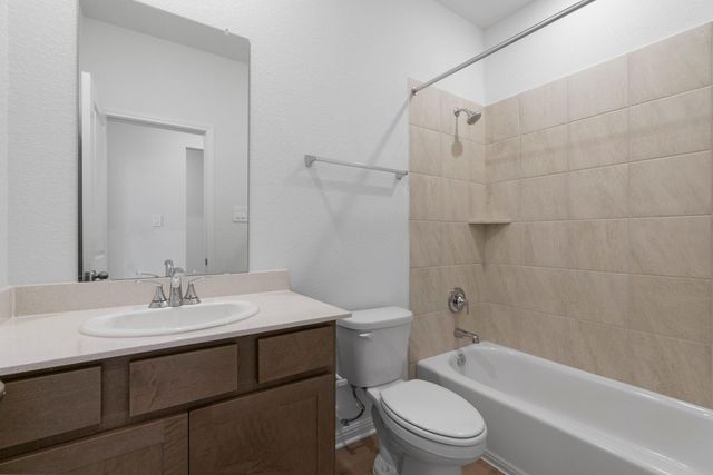 104 Boondoggle RDG -, Cedar Creek, TX 78612