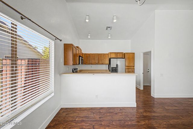 25 W SEQUOIA Drive, Phoenix, AZ 85027