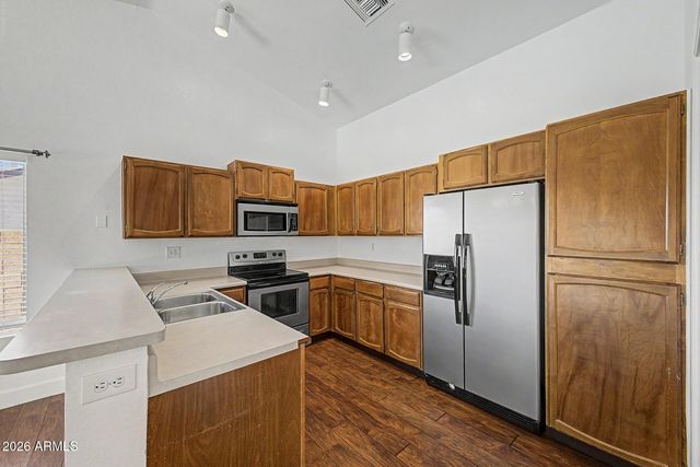 25 W SEQUOIA Drive, Phoenix, AZ 85027