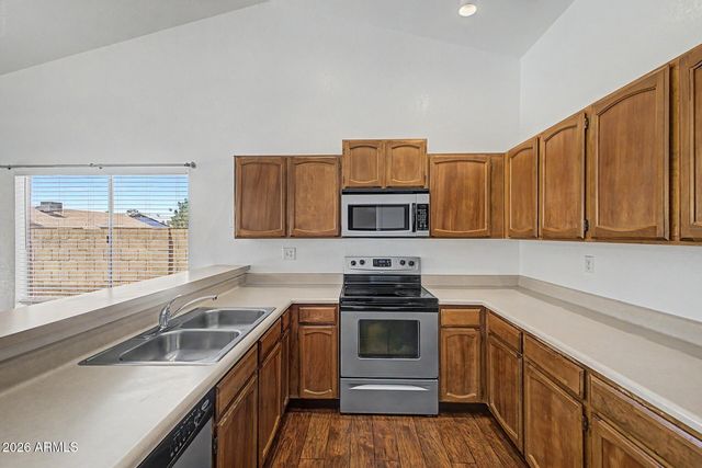 25 W SEQUOIA Drive, Phoenix, AZ 85027
