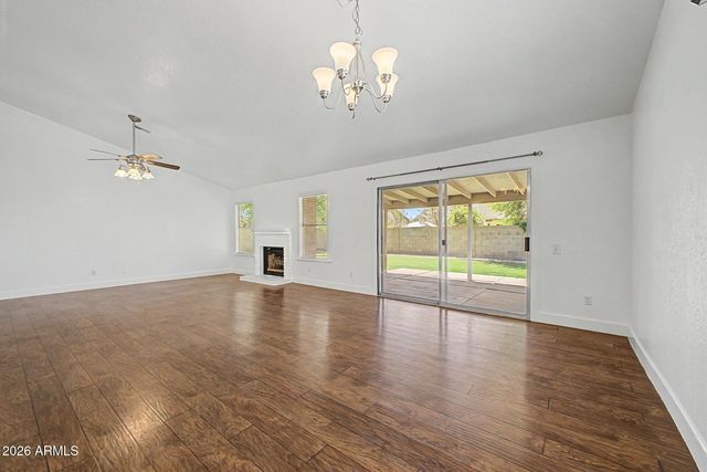 25 W SEQUOIA Drive, Phoenix, AZ 85027