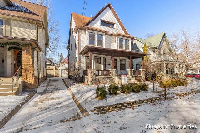 137 Auburn Avenue, Grand Rapids, MI 49506