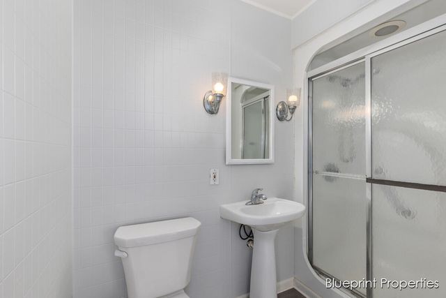 137 Auburn Avenue, Grand Rapids, MI 49506