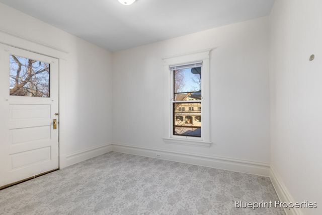 137 Auburn Avenue, Grand Rapids, MI 49506