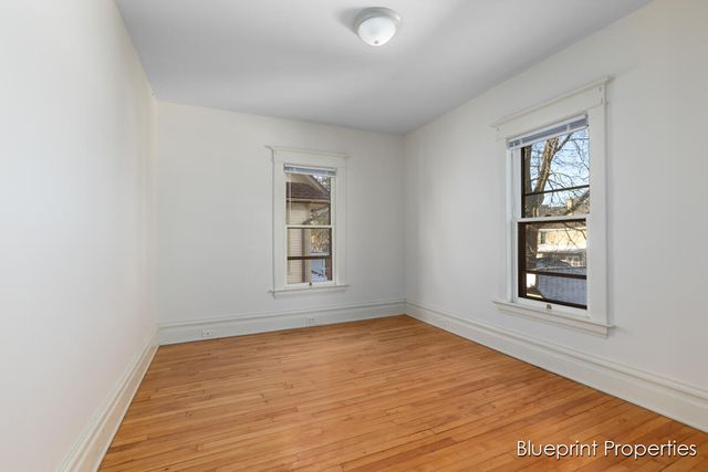 137 Auburn Avenue, Grand Rapids, MI 49506