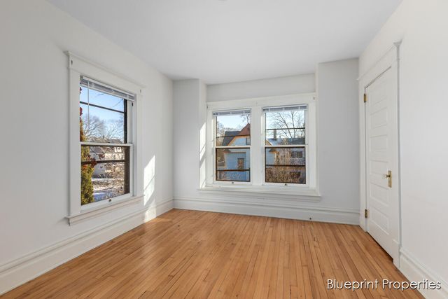 137 Auburn Avenue, Grand Rapids, MI 49506