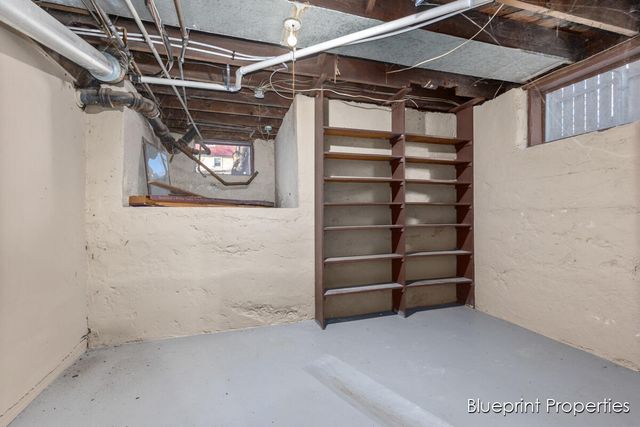 137 Auburn Avenue, Grand Rapids, MI 49506