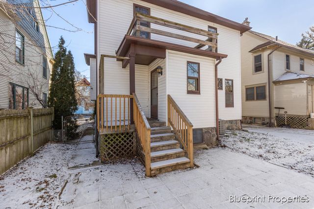 137 Auburn Avenue, Grand Rapids, MI 49506