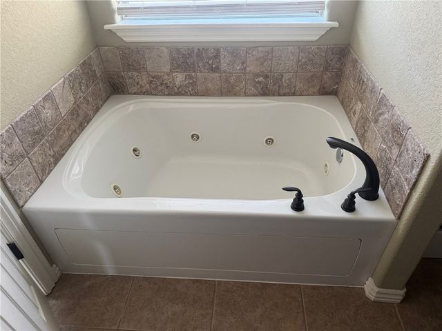 11081 Meadowsweet Drive, Prairie Grove, AR 72753