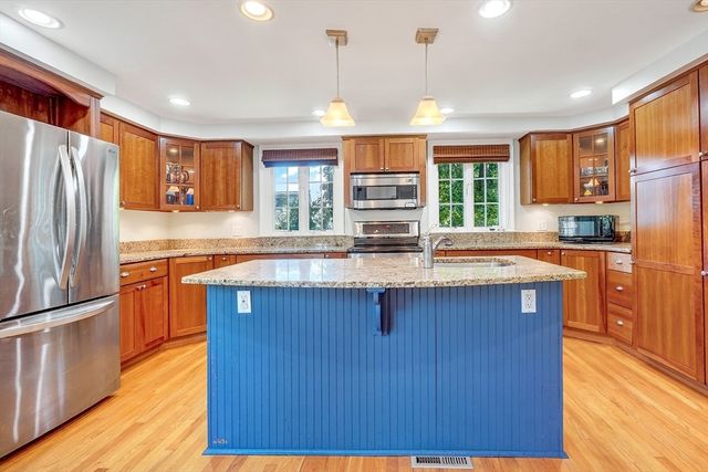 4 Sherman Road, Stoneham, MA 02180