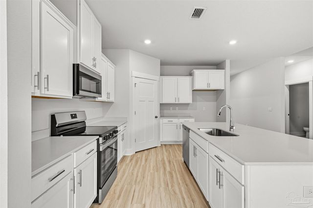 4643 Eider Rd, Pace, FL 32571