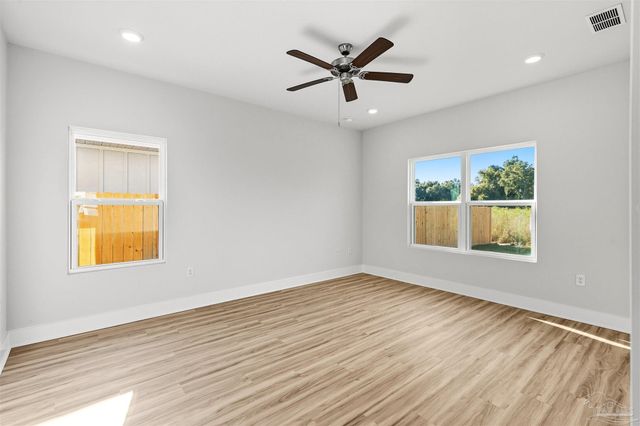 4643 Eider Rd, Pace, FL 32571