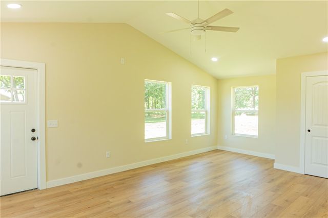 18175 Harmon Road, Fayetteville, AR 72704