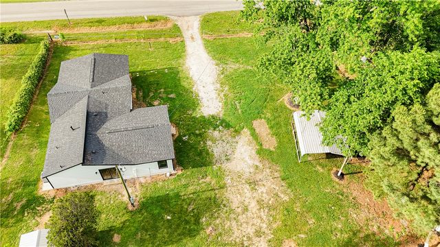 18175 Harmon Road, Fayetteville, AR 72704