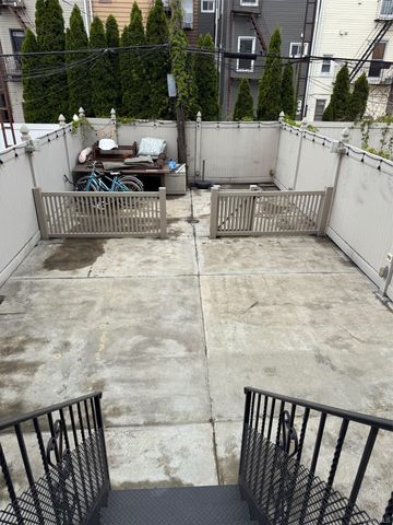 37 Apollo Street, Brooklyn, NY 11222