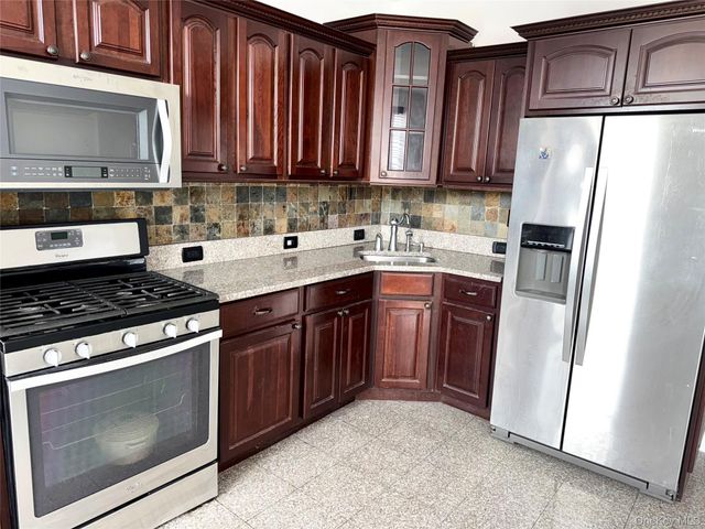 37 Apollo Street, Brooklyn, NY 11222