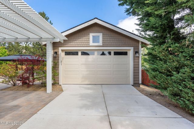 1824 Amberwood Drive, Carson City, NV 89703