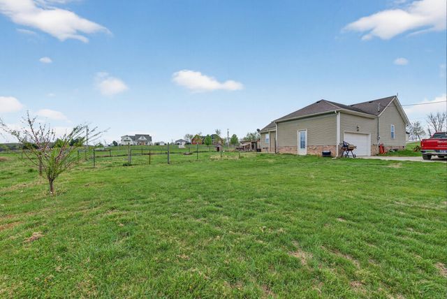 129 Patriot Cir, Shelbyville, TN 37160