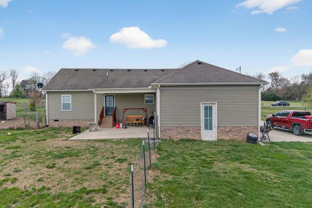 129 Patriot Cir, Shelbyville, TN 37160