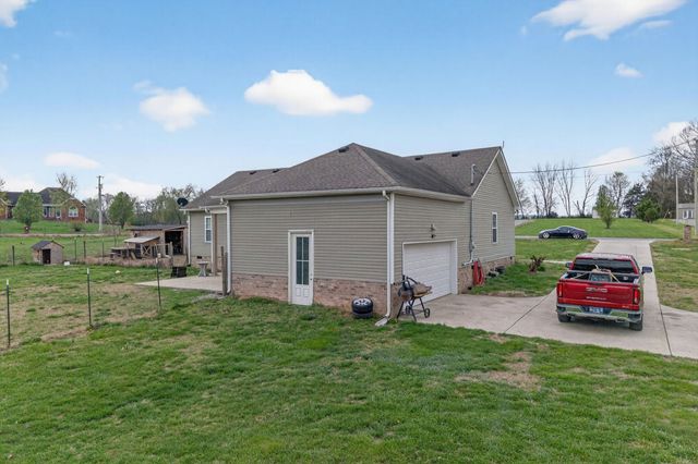 129 Patriot Cir, Shelbyville, TN 37160