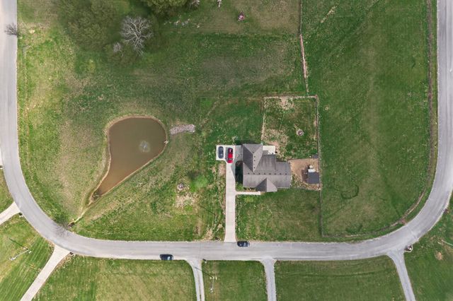 129 Patriot Cir, Shelbyville, TN 37160