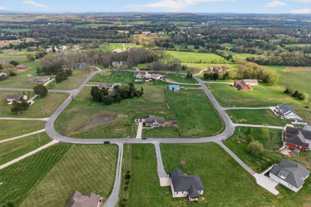 129 Patriot Cir, Shelbyville, TN 37160