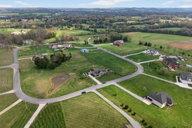 129 Patriot Cir, Shelbyville, TN 37160
