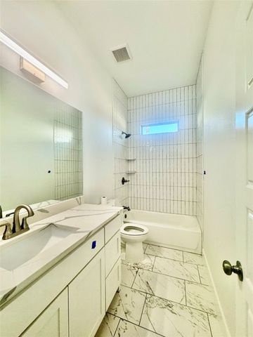 504 Paradise Street, Fort Worth, TX 76111