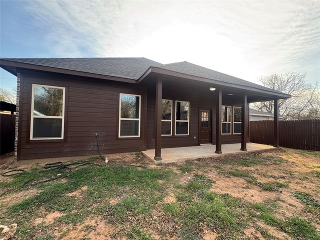 504 Paradise Street, Fort Worth, TX 76111