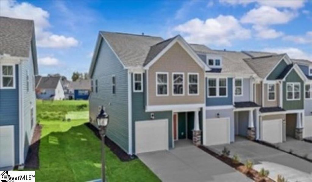 1327 Maplesmith Way, Moore, SC 29369