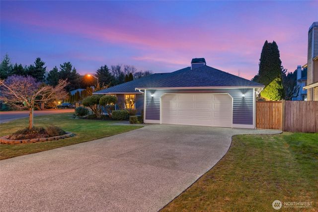 15608 156th Place SE, Renton, WA 98058