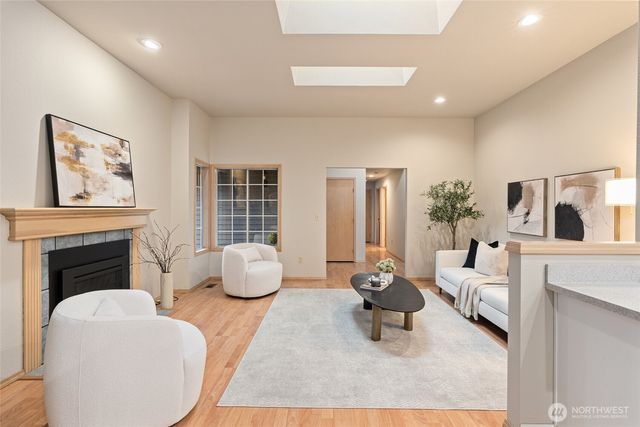 15608 156th Place SE, Renton, WA 98058