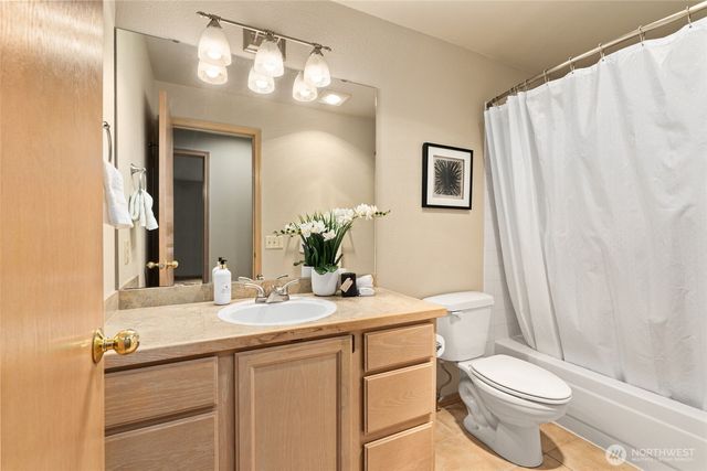 15608 156th Place SE, Renton, WA 98058