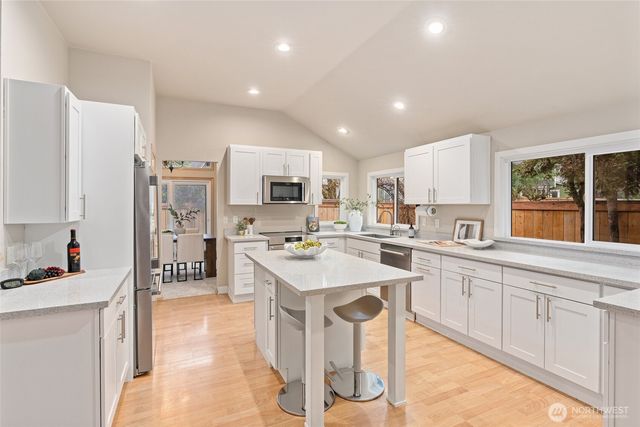 15608 156th Place SE, Renton, WA 98058