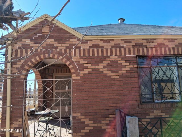 1213 N Boone Street, El Paso, TX 79903