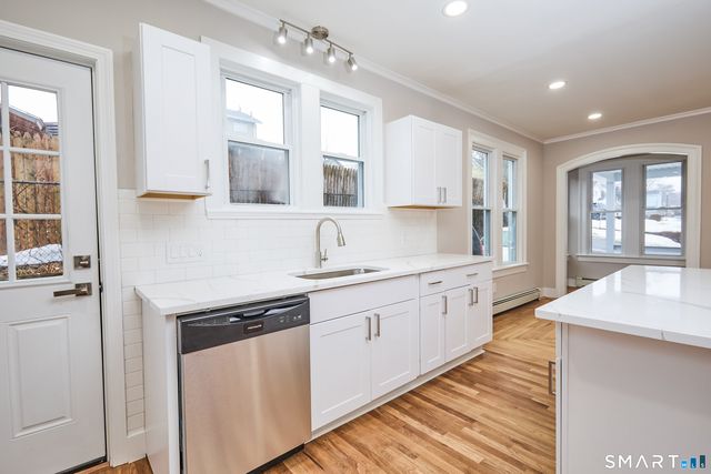 17 Grand Street, Seymour, CT 06483