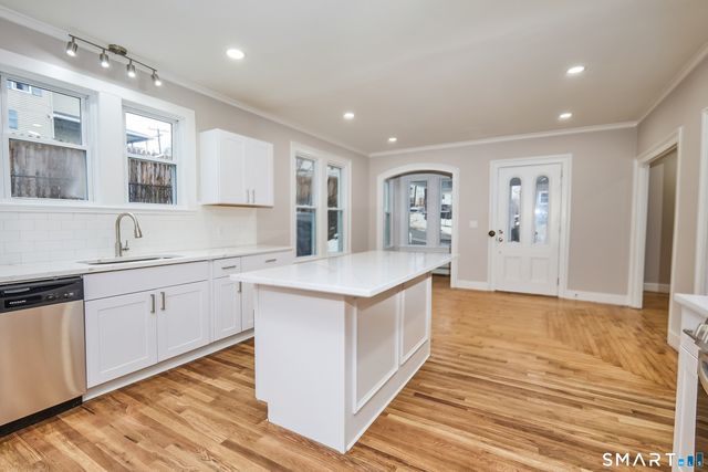 17 Grand Street, Seymour, CT 06483