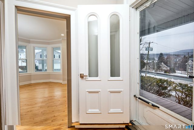 17 Grand Street, Seymour, CT 06483