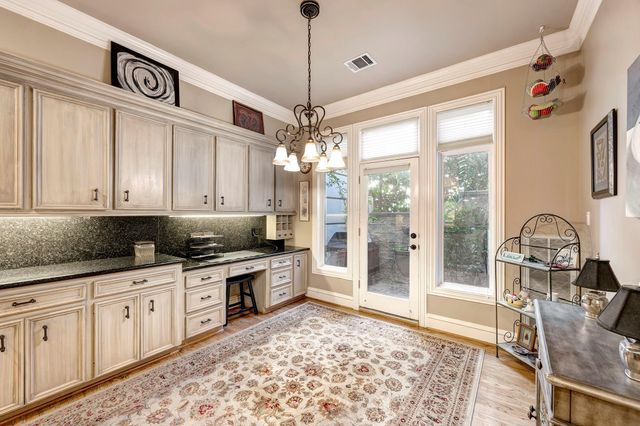 1221 Wynden Court, Houston, TX 77056