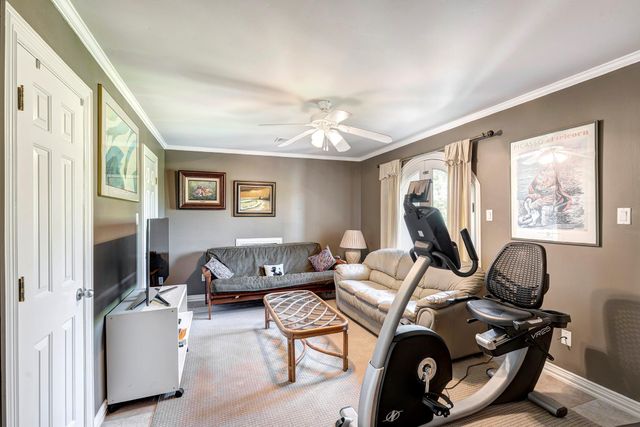 1221 Wynden Court, Houston, TX 77056