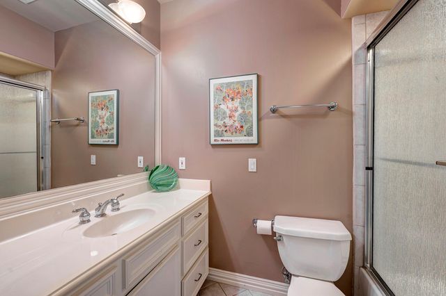 1221 Wynden Court, Houston, TX 77056