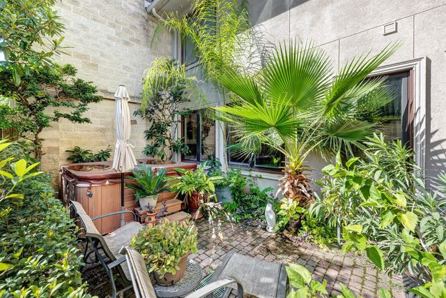 1221 Wynden Court, Houston, TX 77056