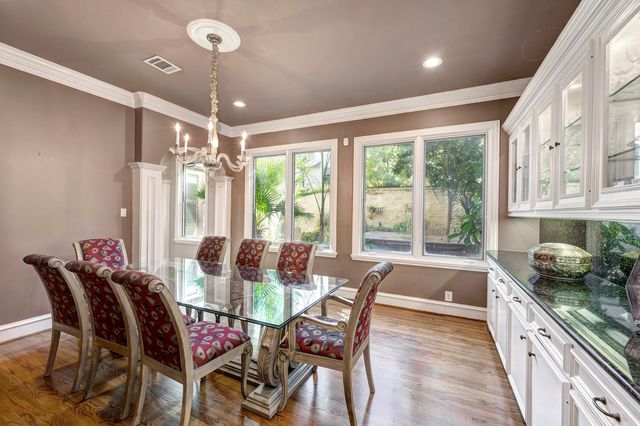 1221 Wynden Court, Houston, TX 77056