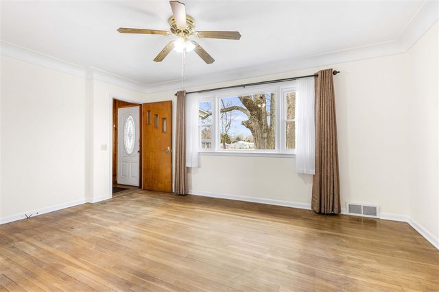 48 Mccollum Avenue, Galesburg, MI 49053