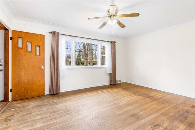 48 Mccollum Avenue, Galesburg, MI 49053