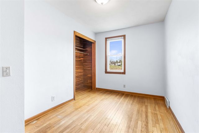 48 Mccollum Avenue, Galesburg, MI 49053