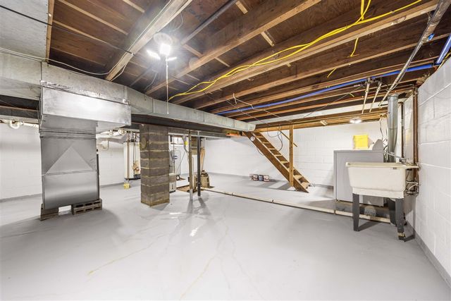 48 Mccollum Avenue, Galesburg, MI 49053