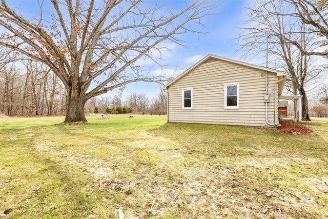 48 Mccollum Avenue, Galesburg, MI 49053
