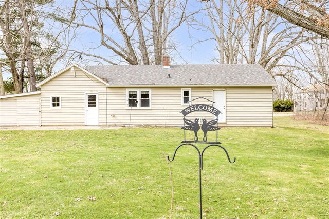 48 Mccollum Avenue, Galesburg, MI 49053